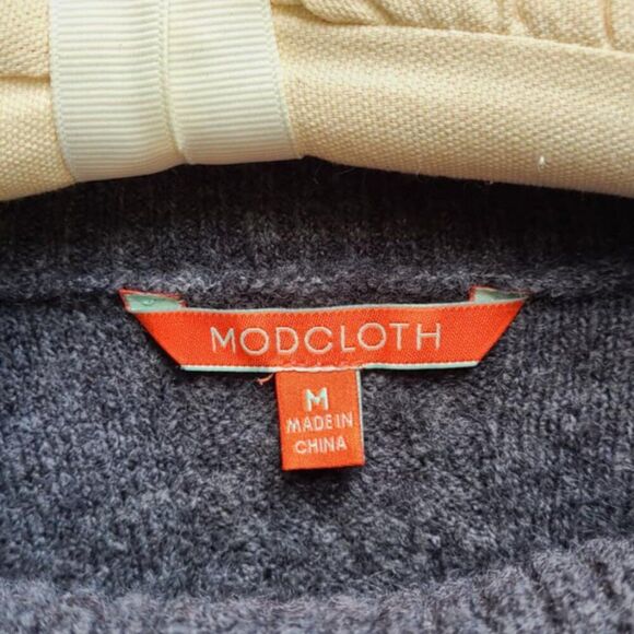 Modcloth Gray Cable Knit Cowl Neck Sweater Dress size Medium NWOT!  NEW! - Picture 5 of 7